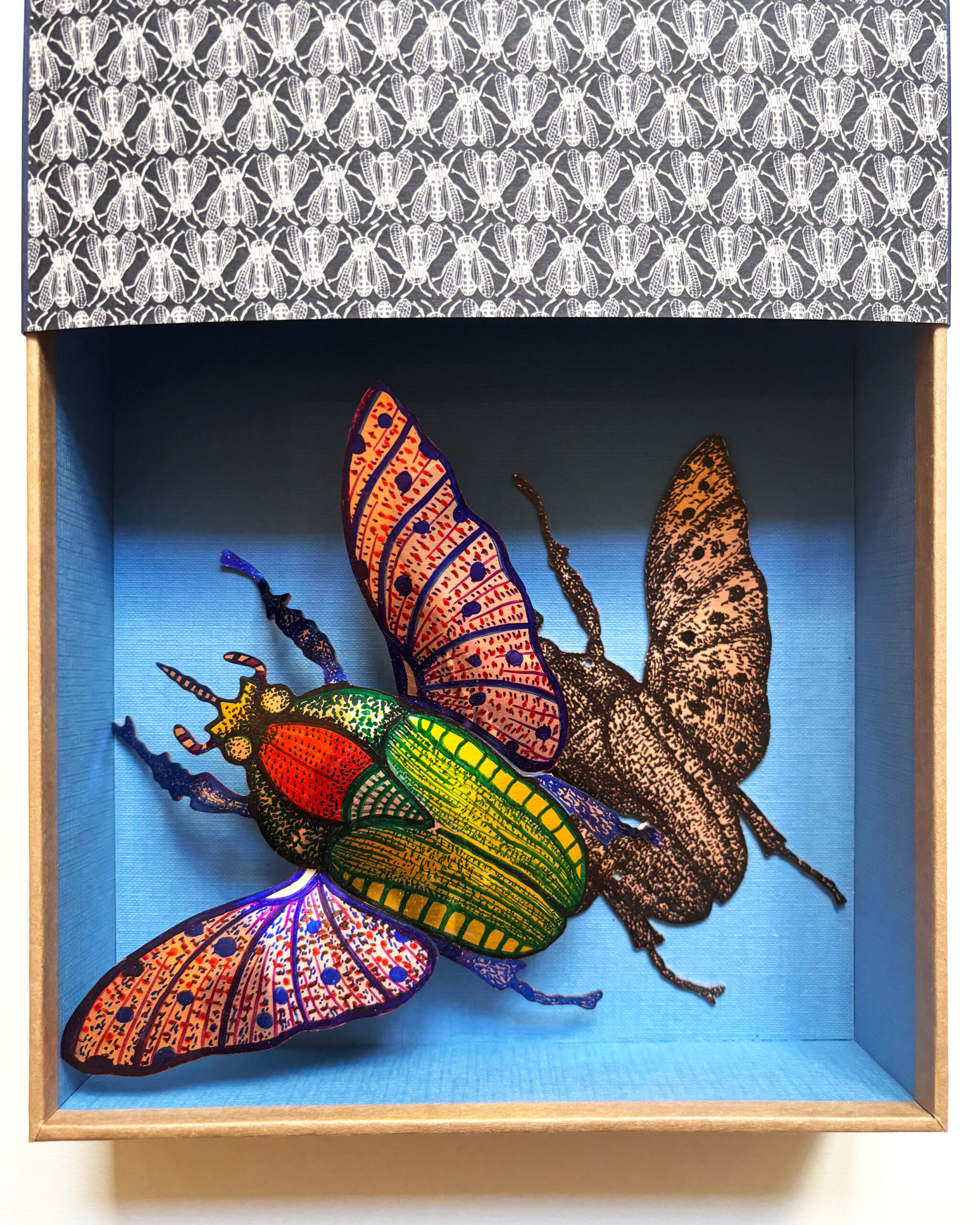 flatteuse-michael cailloux- sculpture-dessin sur cuivre et ciselage