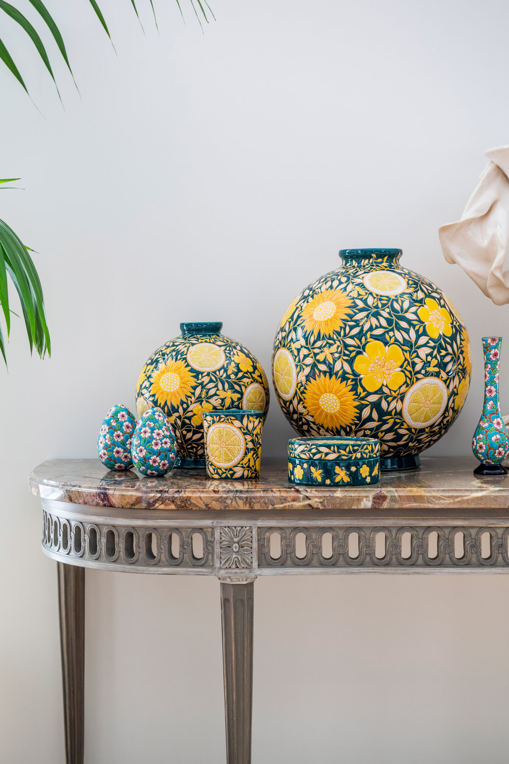 Les émaux de Longwy - Lemon Insect : le cloisonné réinventé avec audace et minutie