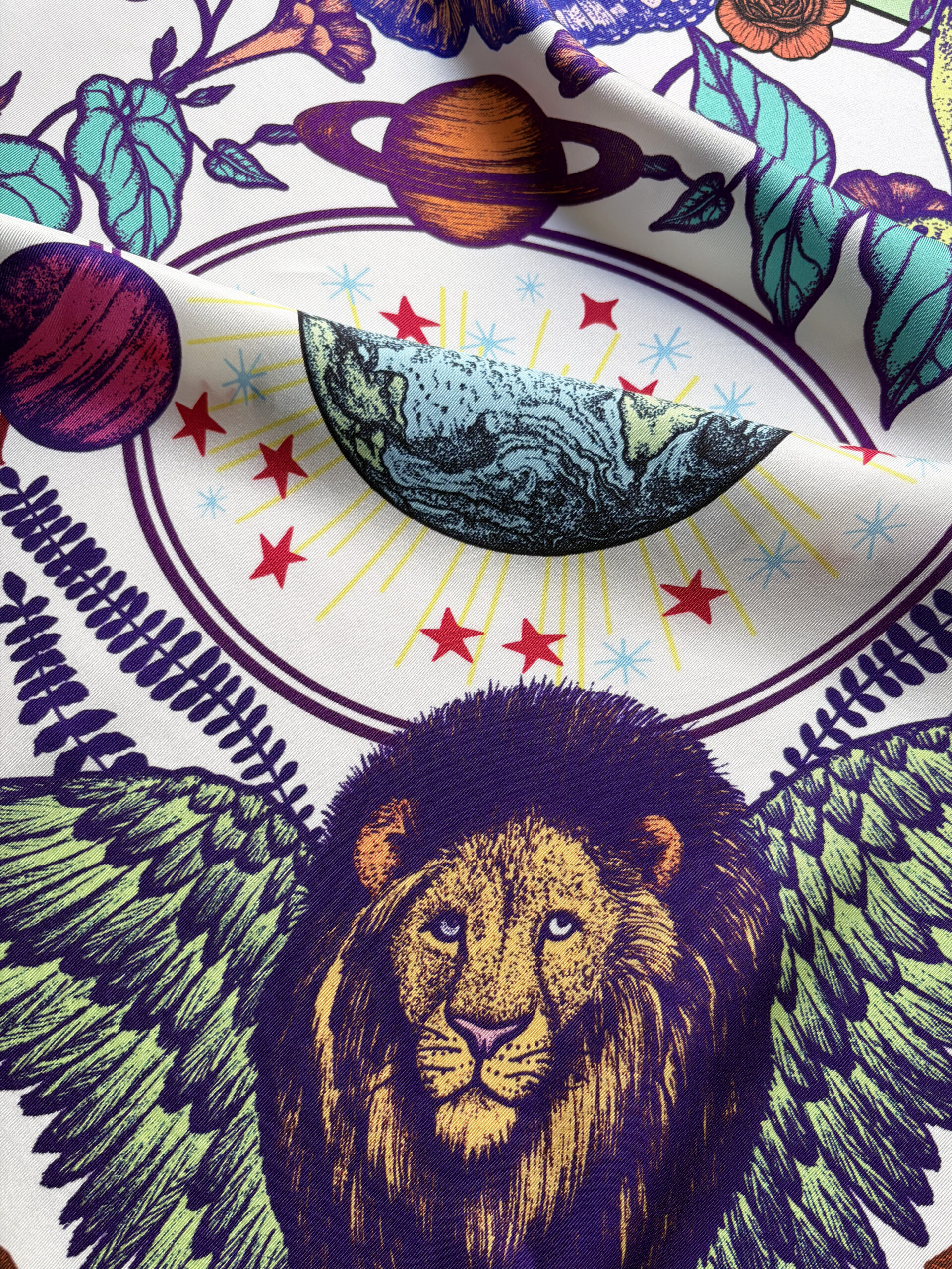 design-univers-2020-Michael Cailloux-foulard-carré-de- soie